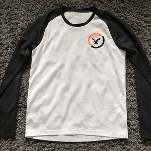 Men’s Small American Eagle Long Sleeved Shirt. Great Condition